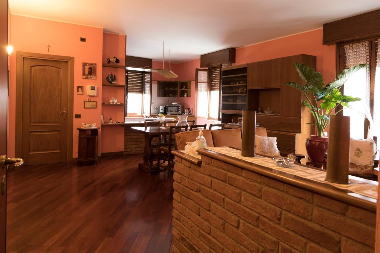 A Casa Di Anna, Elegant Flat In Cremona Leilighet Eksteriør bilde
